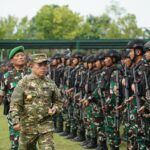 Gubernur Al Haris Pimpin Upacara Pelepasan 480 (SATGAS) Papua Batalyon 142/Ksatria Jaya