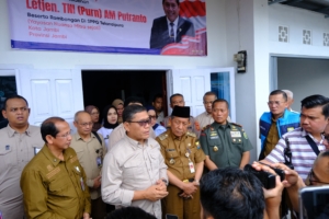 Wagub Sani Dampingi Kunker Kepala KSP Tinjau SPPG