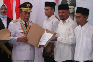 Al Haris Serahkan Remisi HUT ke-80 RI, 45 Narapidana Langsung Bebas