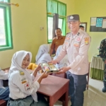 Kanitbinmas Monitoring Pemberian Makan Bergizi Gratis di SMAN 2 Buay Bahuga