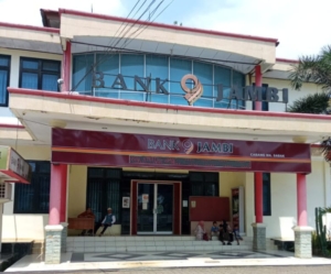 Bank 9 Jambi Muara Sabak Dinilai Memberatkan Nasabah