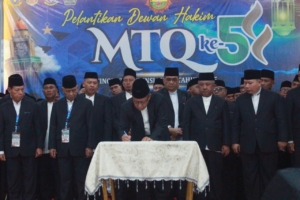 Wagub Sani Lantik Dewan Hakim MTQ Ke-54 Tingkat Provinsi Jambi
