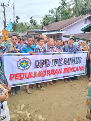 Amanah Ketua DPD IPK Sumut Bastian Panggabean, S.Si, Apt., Sekretaris DPD IPK Sumut Darwin Lubis Pimpin Penyaluran Bantuan Korban Bencana