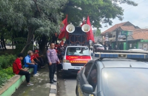 Polres Karawang Amankan Aksi Unjuk Rasa Serikat Buruh, UMK 2026 Naik 5,13%