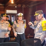 Irwasum Polri Tinjau Kesiapan Pengamanan Nataru di KM 57 Tol Japek, Kapolres Karawang Imbau Masyarakat Patuhi Aturan Lalu Lintas