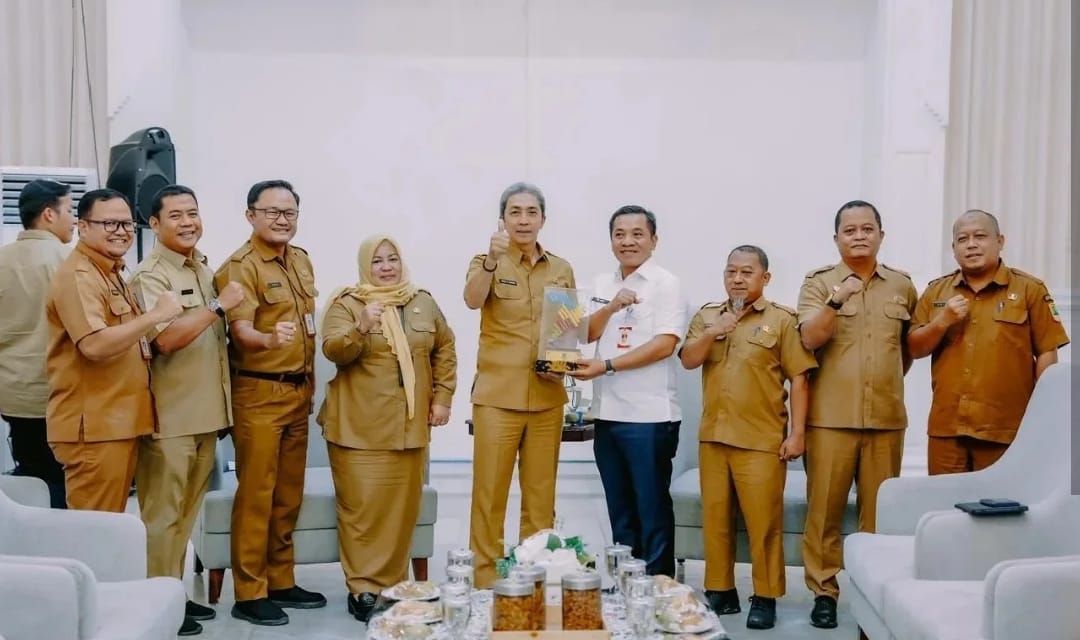 Pemkab Karawang Siap Lakukan Penataan Jaringan Kabel Utilitas Udara