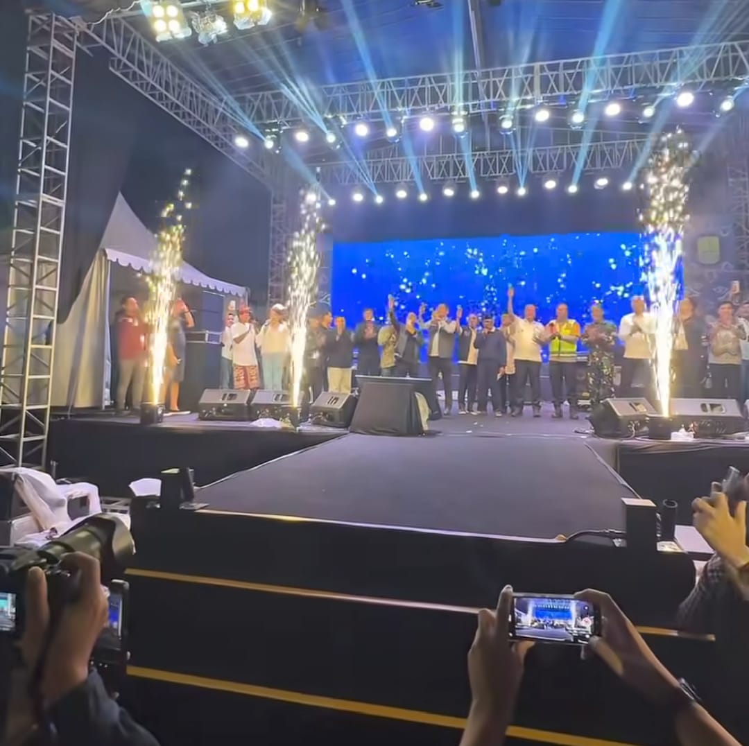 Menutup Akhir Tahun 2025, Pemkab bersama Baznas Karawang Salurkan 1,3 M Bantuan Untuk Sumatera dan Palestina