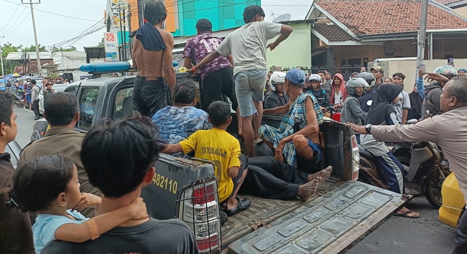 Korban Tenggelam di Rengasdengklok Ditemukan Korban Tenggelam di Rengasdengklok Ditemukan