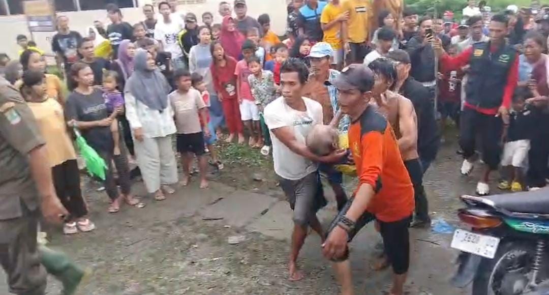 Korban Tenggelam di Rengasdengklok Ditemukan Korban Tenggelam di Rengasdengklok Ditemukan