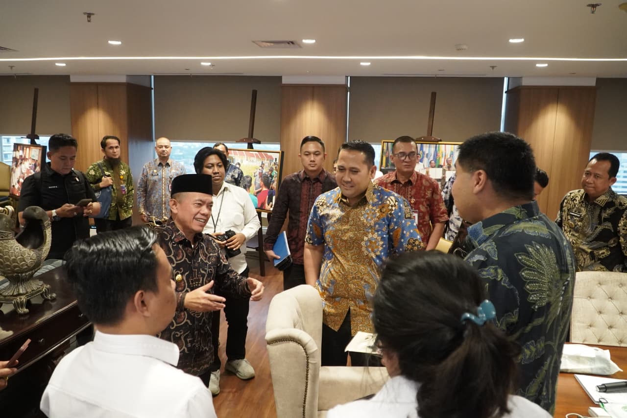Temui Menteri PKP, Gubernur Al Haris bersama Para Bupati/Wali Kota Perjuangkan Program Perumahan Rakyat