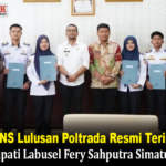 5 CPNS Lulusan Poltrada Resmi Terima SK dari Bupati Labusel Fery Sahputra Simatupang SH