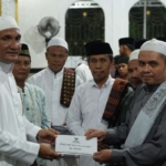 Bupati Hurmin dan Forkopimda Safari Ramadan ke Pelawan, Salurkan Bantuan untuk Warga