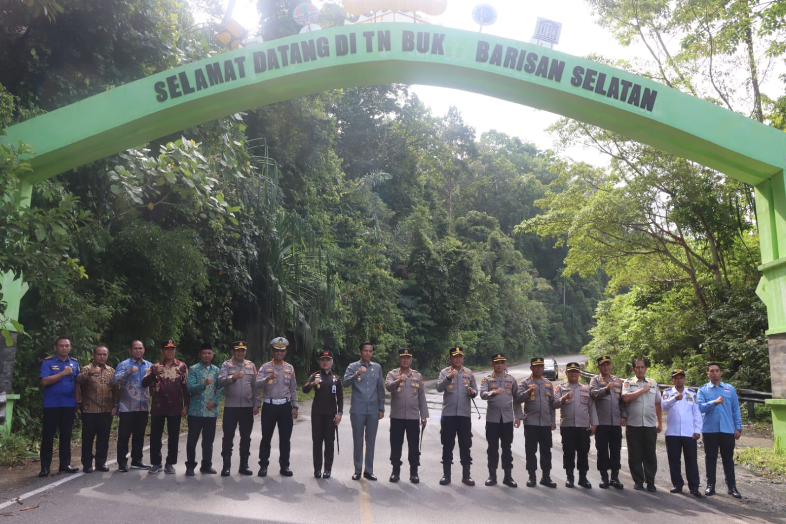 Kapolda Bengkulu Bersama Kapolres Kaur dan FKPD Tinjau Jalur Perbatasan serta Kesiapan Mako Jelang Ops Ketupat Nala 2026