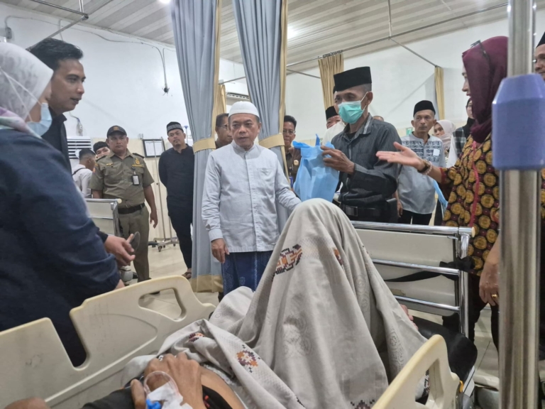 Kunjungan Gubernur Al Haris RSUD Raden Mattaher malam takbiran Idul Fitri