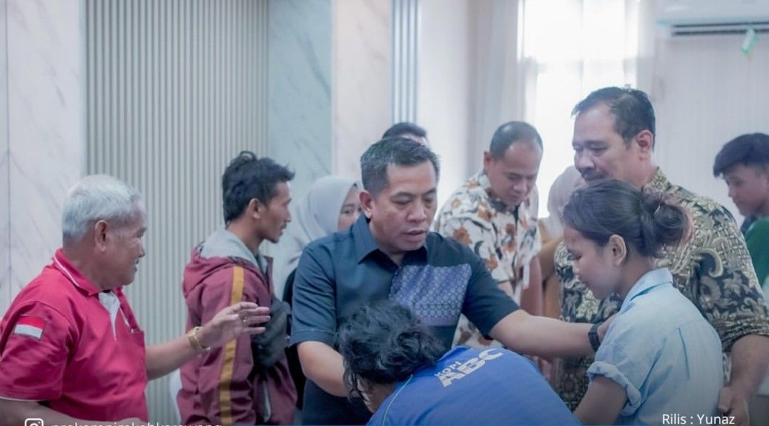 Santunan Korban Lakalantas Majalengka Diserahkan, Bupati Aep Tunjukkan Kepedulian Mendalam kepada Keluarga Korban