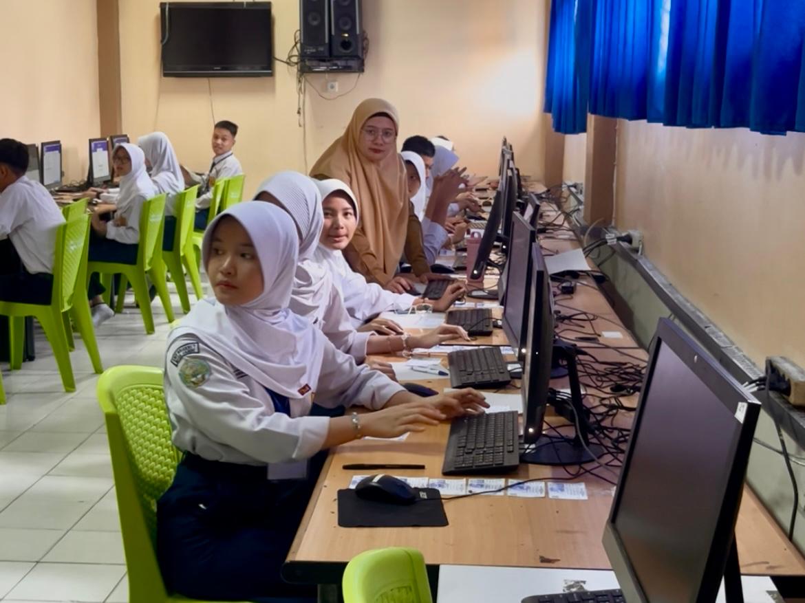 Tes Kompetensi Akademik SMP 2026 di Kota Jambi Ditinjau Langsung Gubernur Al Haris, Dorong Pemerataan Pendidikan Jambi
