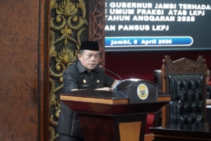 Gubernur Al Haris Sampaikan Jawaban atas Pandangan Umum Fraksi DPRD Terhadap LKPJ 2025, Tegaskan Komitmen Penguatan Fiskal dan Pelayanan Publik