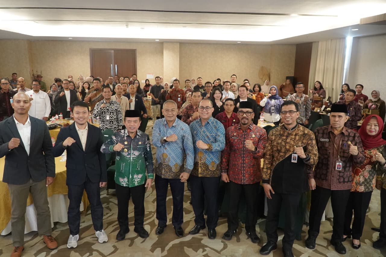 PENGUATAN EKONOMI! Gubernur Al Haris Tegaskan Peran UMKM Jambi di Business Matching 2026 PENGUATAN EKONOMI! Gubernur Al Haris Tegaskan Peran UMKM Jambi di Business Matching 2026
