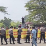 Dua Kubu Demo Soal Alih Fungsi Lahan Sawah di Teluknaga