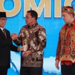 Bupati Tangerang Raih Penghargaan Economic Growth Ajang National Governance Awards 2026