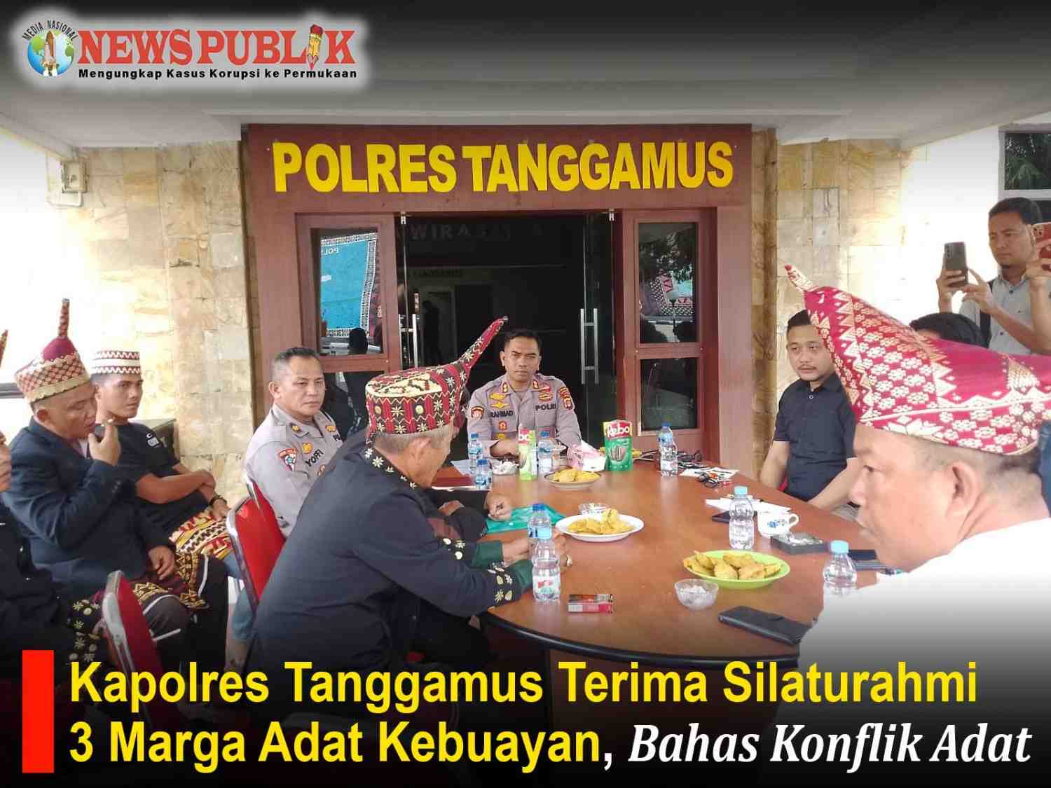 Solusi Dicari! Kapolres Tanggamus Terima Silaturahmi 3 Marga Adat Kebuayan Bahas Konflik Adat Kapolres Tanggamus Terima Silaturahmi 3 Marga Adat Kebuayan Bahas Konflik Adat