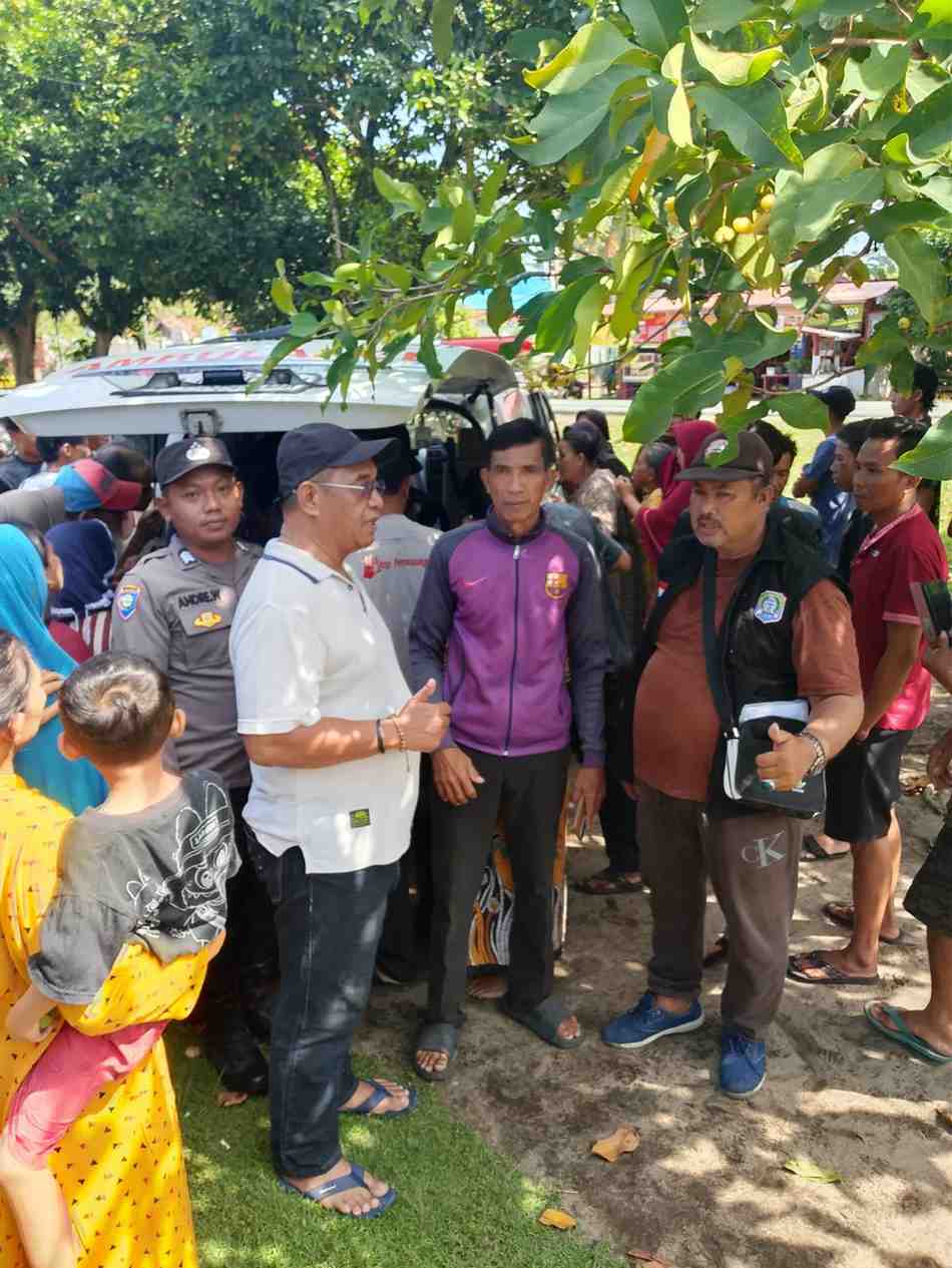 DRAMATIS! EVAKUASI ODGJ KAUR MENGAMUK, TRC DMF Langgar Tarbiyah Bergerak Cepat Evakuasi ke RSKJ Bengkulu EVAKUASI ODGJ KAUR MENGAMUK, TRC DMF Langgar Tarbiyah Bergerak Cepat Evakuasi ke RSKJ Bengkulu