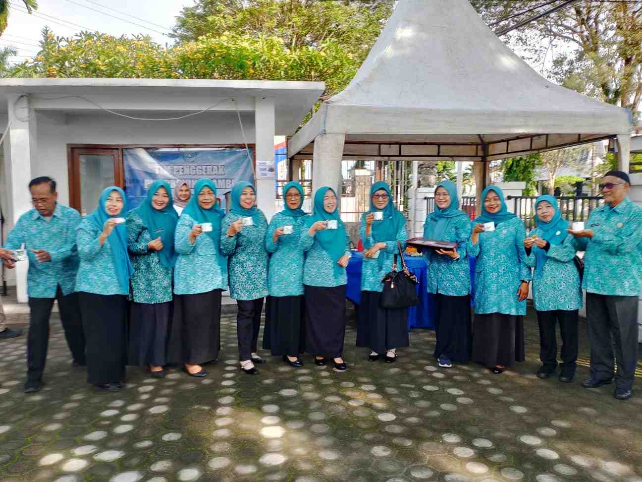 Pojok Berkah TP-PKK Jambi Menginspirasi: Sedekah Kecil, Dampak Besar Pojok Berkah TP-PKK Jambi Menginspirasi: Sedekah Kecil, Dampak Besar