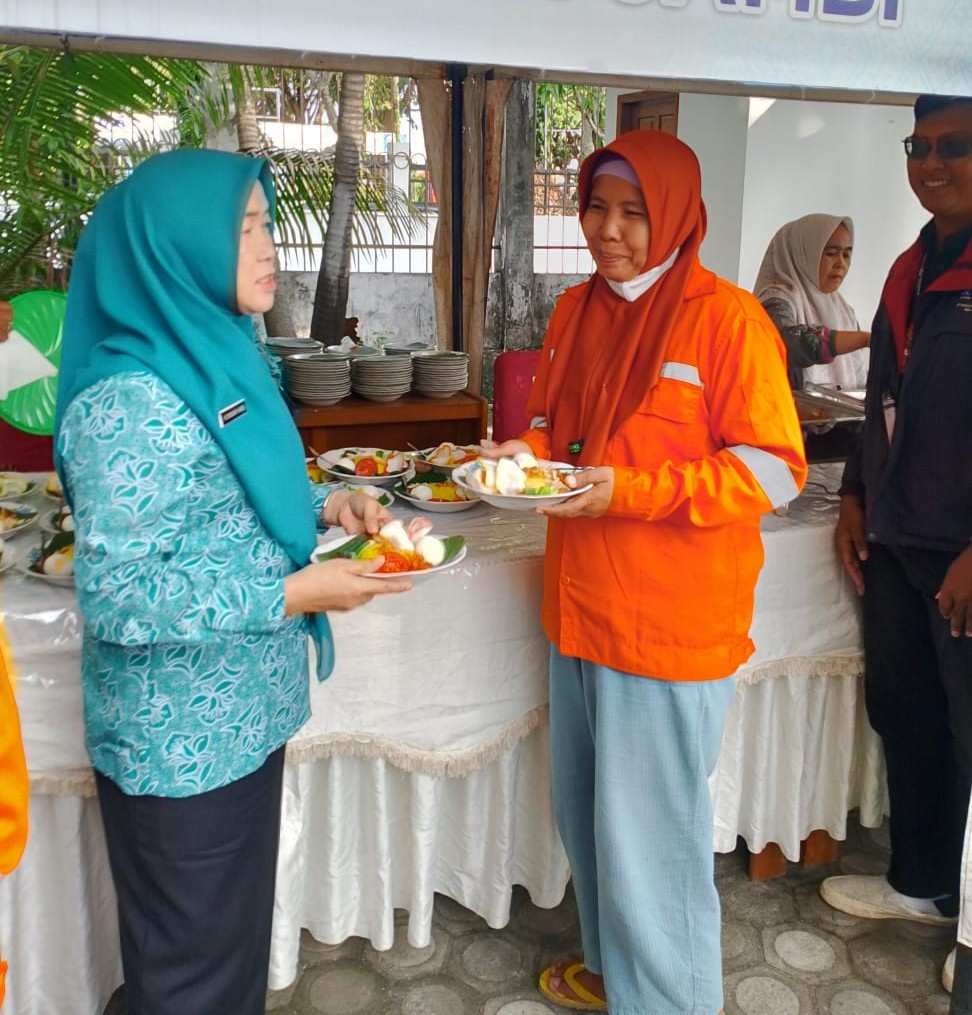 Pojok Berkah TP-PKK Jambi Menginspirasi: Sedekah Kecil, Dampak Besar Pojok Berkah TP-PKK Jambi Menginspirasi: Sedekah Kecil, Dampak Besar