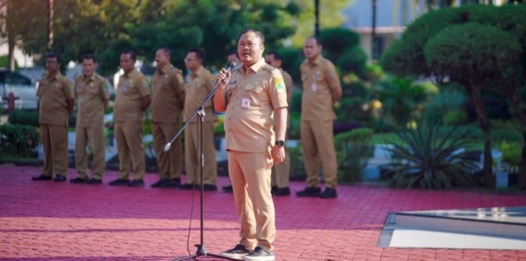 Kedisiplinan ASN Karawang Digenjot, Wabup Pimpin Apel Pagi Penuh Penegasan