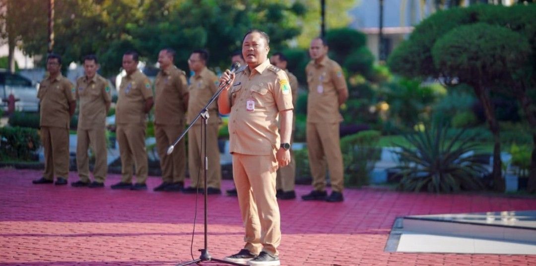 Kedisiplinan ASN Karawang Digenjot, Wabup Pimpin Apel Pagi Penuh Penegasan