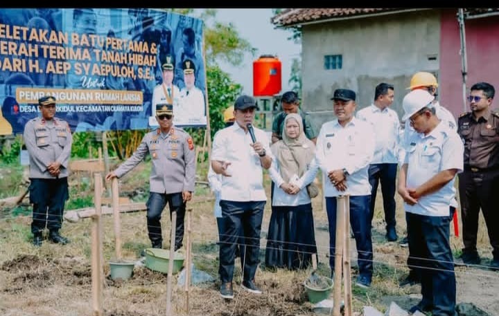 Peletakan batu pertama pembangunan rumah lansia di Cilamaya Kulon Karawang