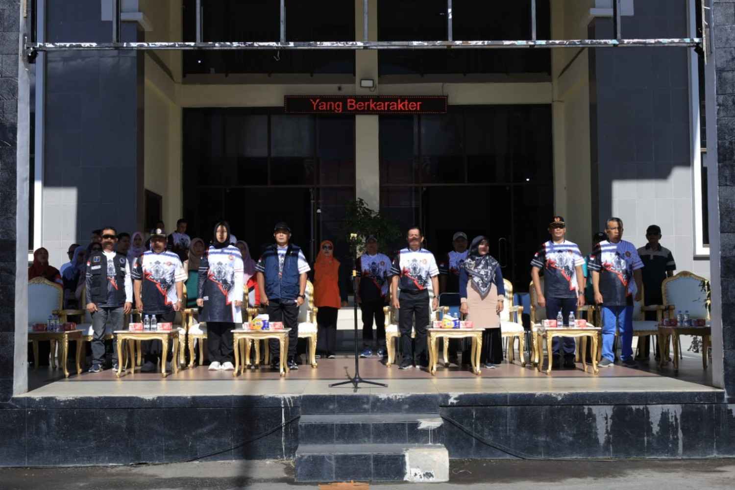 Meriah! Ribuan Guru Pasaman Ikuti Gerak Jalan Hardiknas 2026, Dilepas Bupati Welly Suheri Ribuan Guru Pasaman Ikuti Gerak Jalan Hardiknas 2026, Dilepas Bupati Welly Suheri