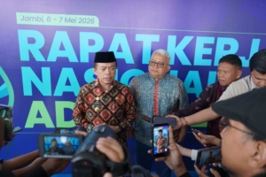 Gubernur Al Haris membuka Rakernas ADPMET 2026 di Jambi