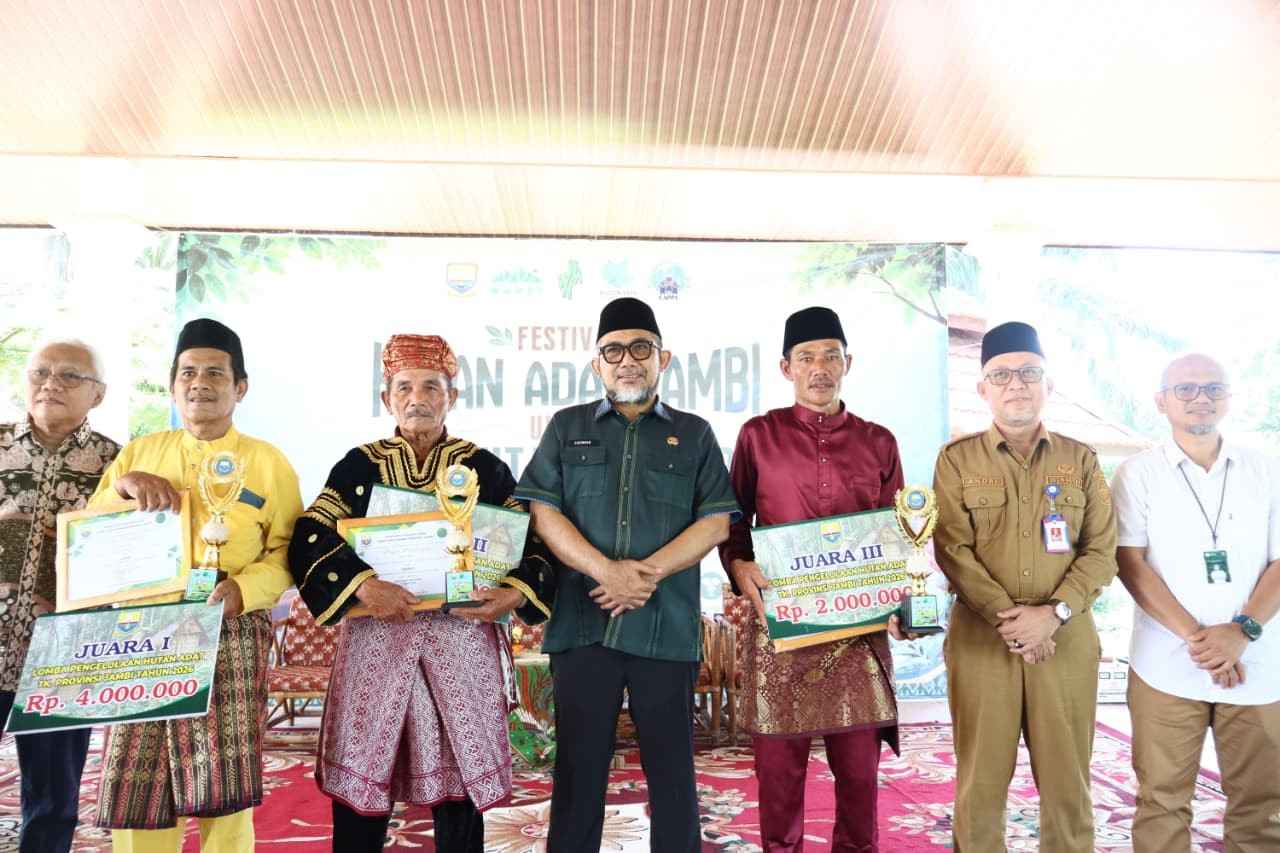 Sekda Sudirman membuka Festival Hutan Adat Jambi