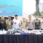 Gubernur Al Haris saat pemusnahan narkoba di Polda Jambi