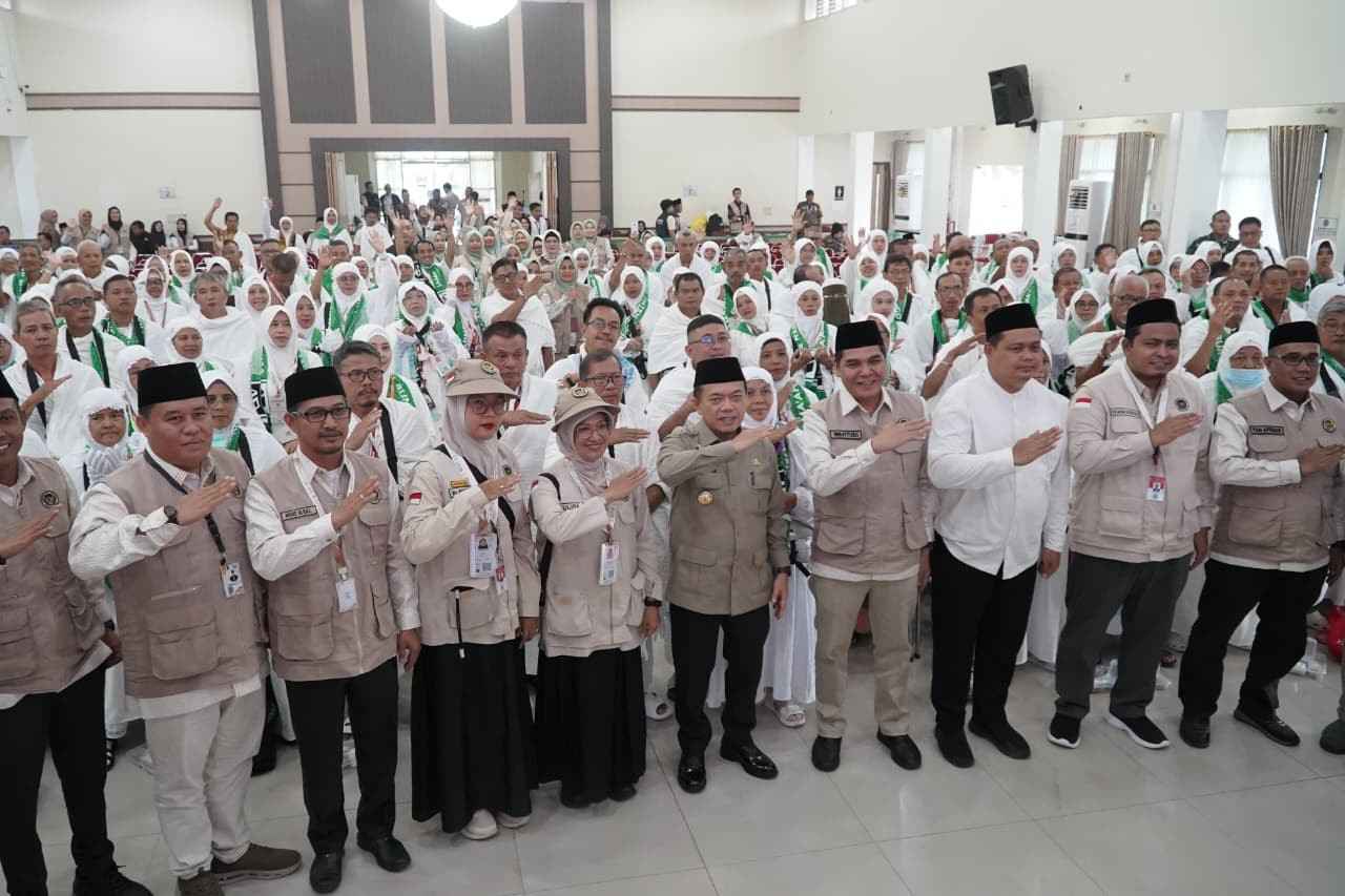 Gubernur Al Haris lepas JCH Kloter BTH 25 Jambi