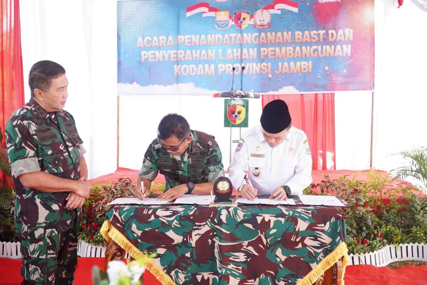 Pemprov Jambi Hibahkan 13 Hektare Lahan untuk Pembangunan KODAM di Muaro Jambi