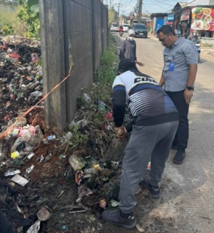Jaga Lingkungan, Kecamatan Curug Gotong Royong Bersihkan Sampah Liar