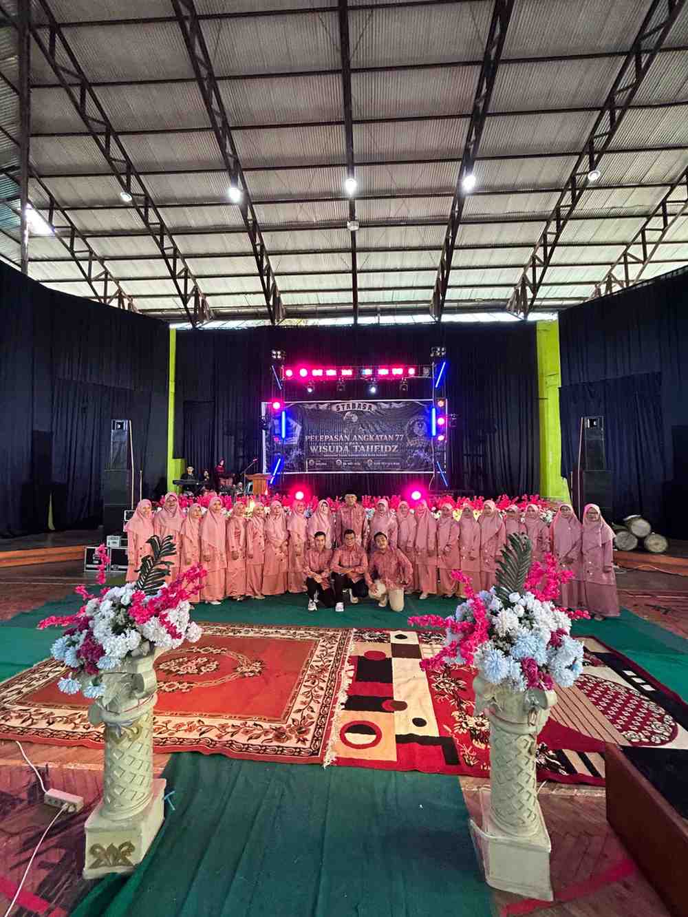 SMPN 1 Lubuk Sikaping Wisuda 100 Hafidz Qur’an Angkatan 2026