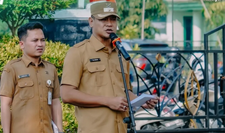 Pakta Integritas ASN Karawang dalam penguatan komitmen pemerintahan bersih dan profesional.