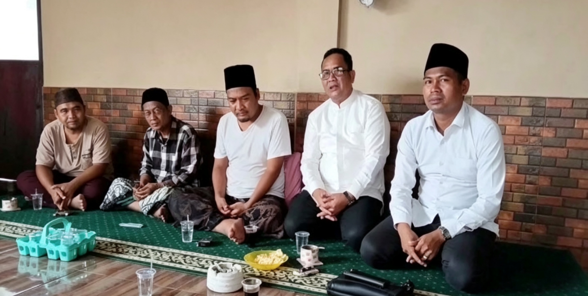 Camat Sukadiri