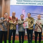 Bupati Aep Syaepuloh menerima opini WTP ke-11 Pemkab Karawang dari BPK RI - news publik