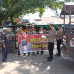 Jumat Berkah Polsek Kuala, Berbagi Nasi Kotak Sambil Pererat Kedekatan dengan Masyarakat