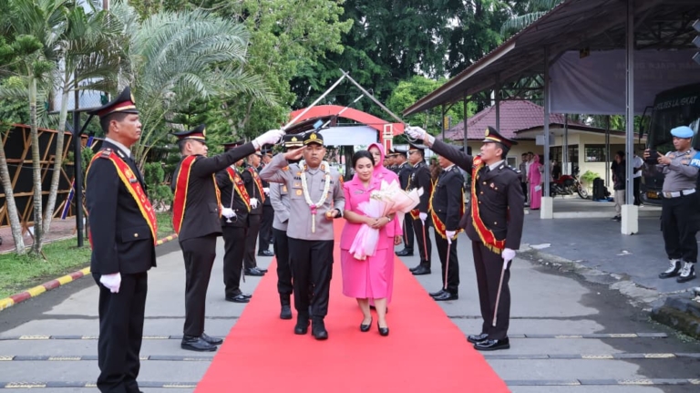 Polres Langkat Gelar Pisah Sambut Kapolres, AKBP David Triyo Resmi Gantikan AKBP Hannry PH. Tambunan