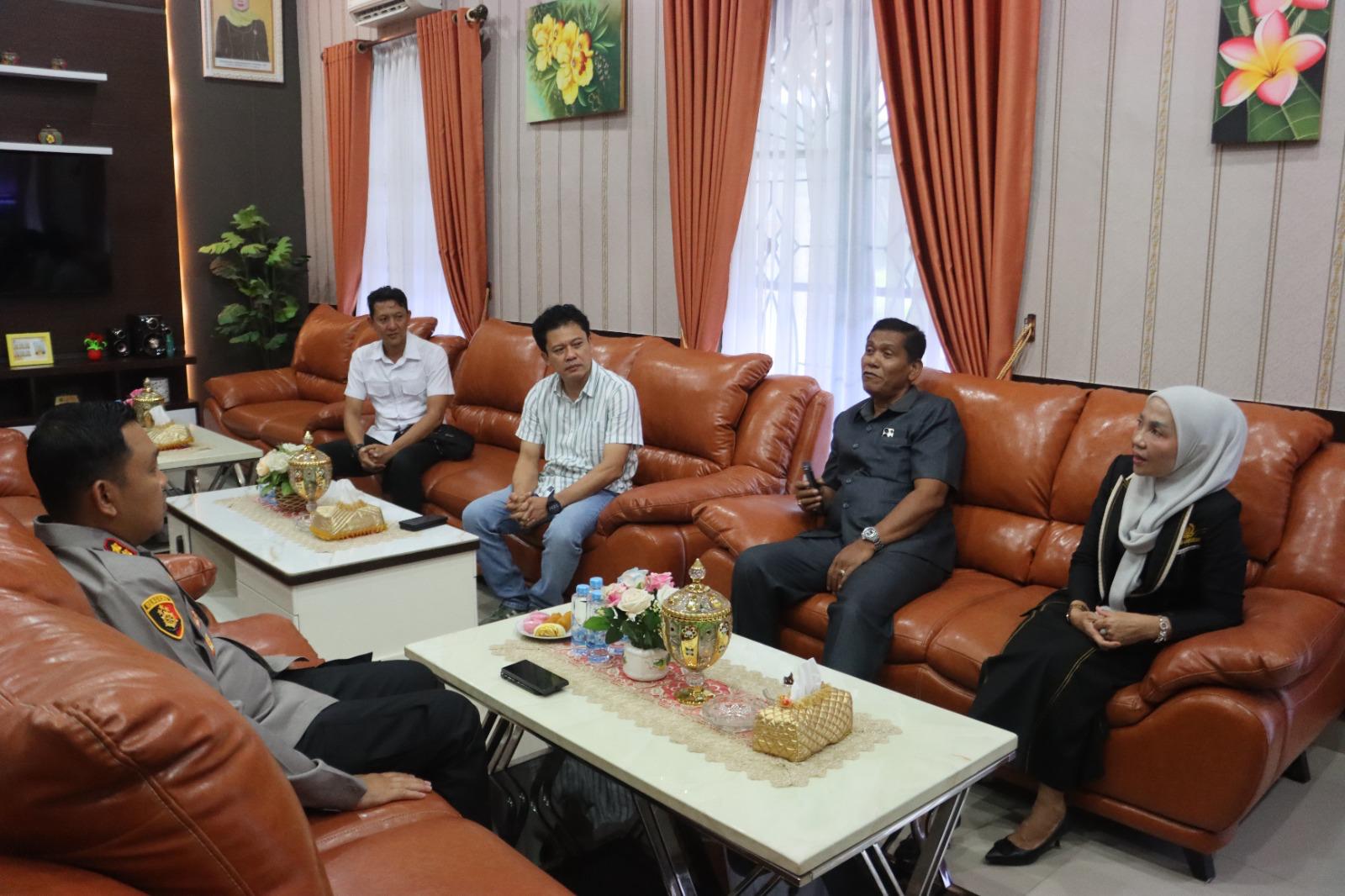 Penuh Keakraban, Kapolres Langkat Bersilaturahmi dengan Ketua DPRD Penuh Keakraban, Kapolres Langkat Bersilaturahmi dengan Ketua DPRD