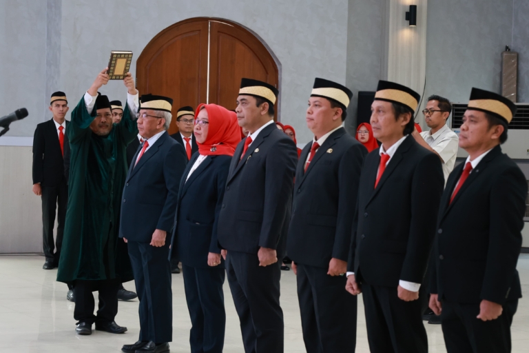 Bupati Tangerang Lantik pejabat eselon dua