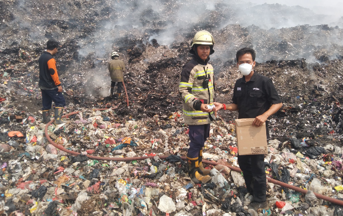 Relawan TPA Jatiwaringin