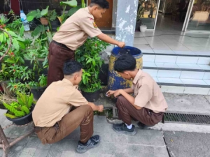 SMP Negeri 5 Karawang Barat Perkuat Karakter Siswa Lewat Program Lisa Libra TOWA