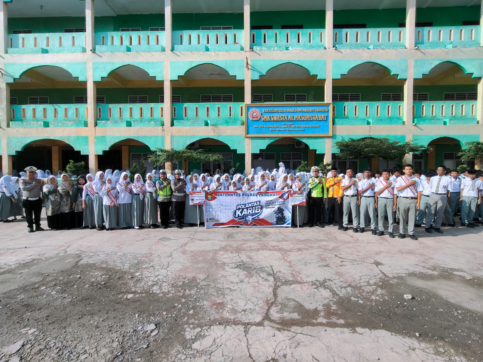 Police Go To School, Satlantas Polres Langkat Ajak Siswa Ciptakan Budaya Tertib Lalu Lintas Police Go To School, Satlantas Polres Langkat Ajak Siswa Ciptakan Budaya Tertib Lalu Lintas