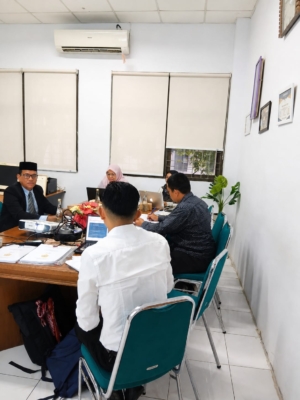 Dr. Junaidi Jadi Penguji Bahas Sedimentasi Bendungan Paya Seunara, Direktur Perumda Tirta Aneuk Laot Sabang Jalanin Seminar Kemajuan Tesis Di USK | News Publik.perss